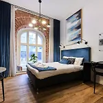 Urban-glam Centre With A Gym And Terrace Talin