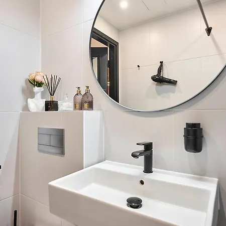 Urban-glam Centre With A Gym And Terrace Appartement
