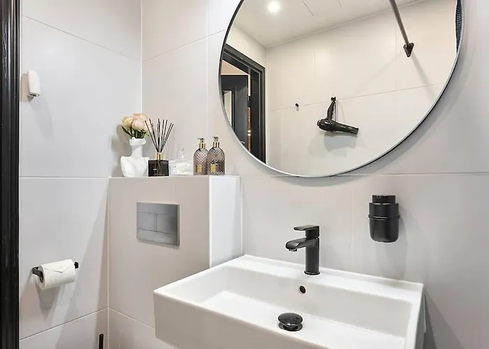 Urban-glam Centre With A Gym And Terrace Appartement Tallinn