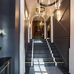 Urban-glam Centre With A Gym And Terrace *